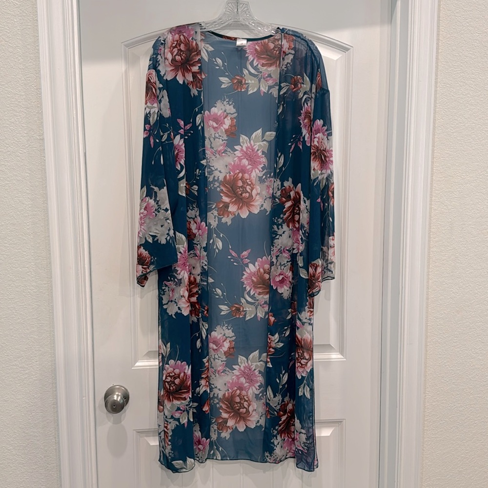 Floral Boutique Kimono